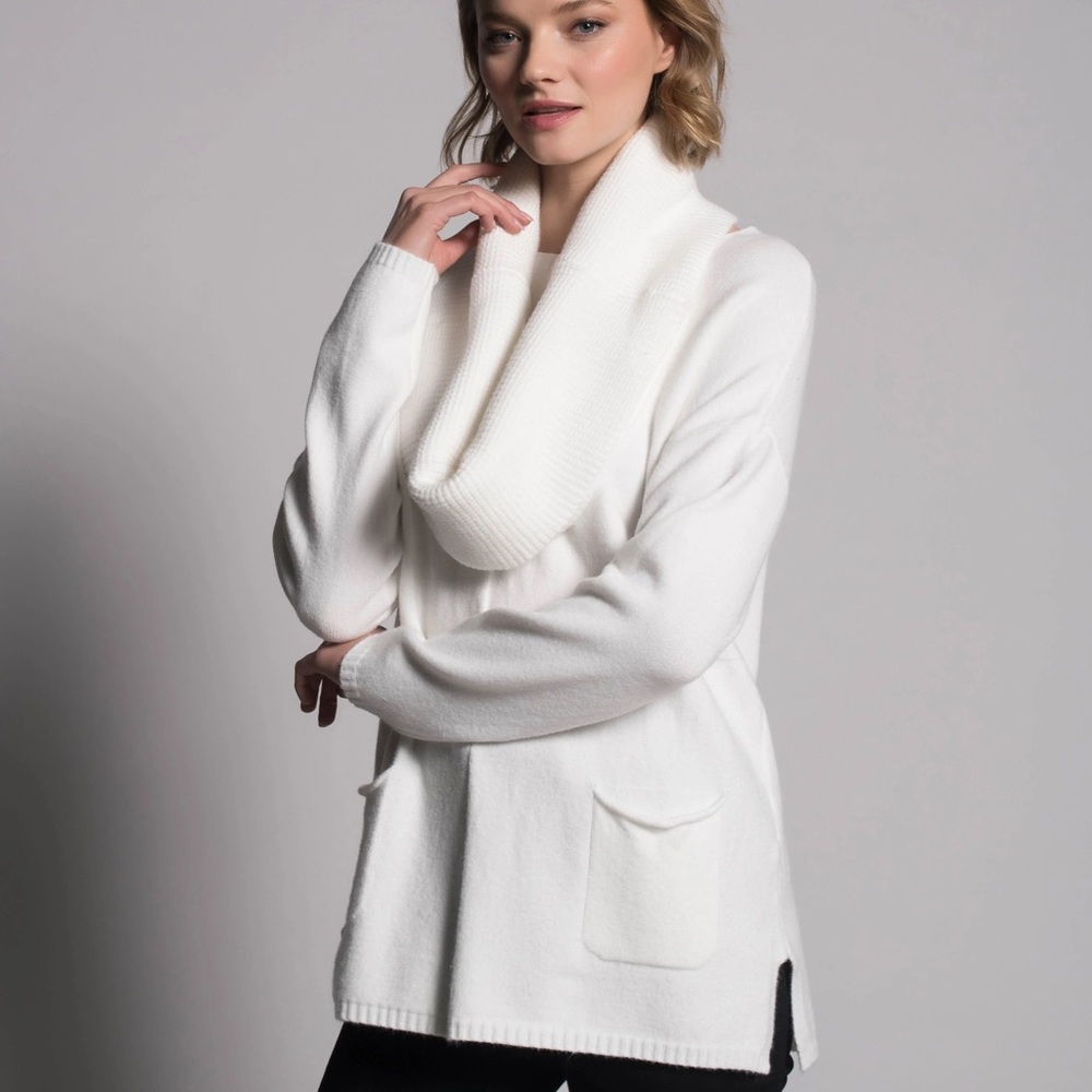 Piccadilly Canada Sweater - Picture 2 of 6